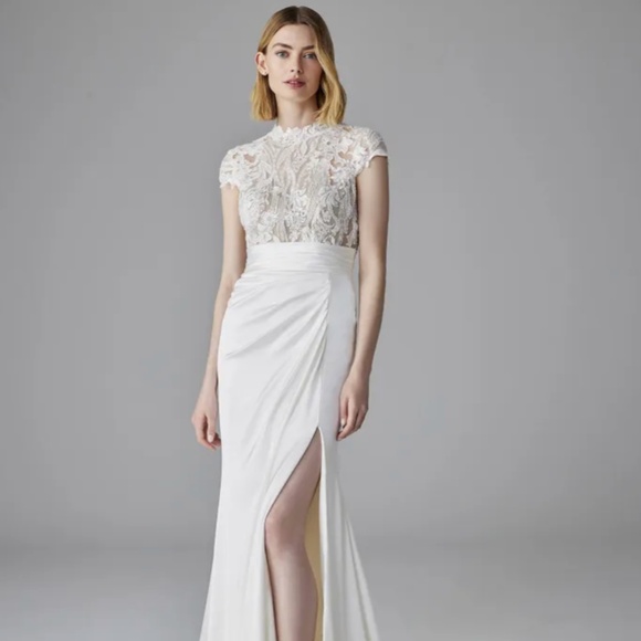 PRONOVIAS - 'Agathy' Wedding Dress - Size US10 - MSRP $3120 - NWT - SAVE 65% - Picture 1 of 6